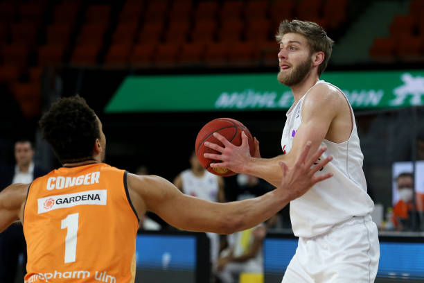 出来混总是 出来混总是